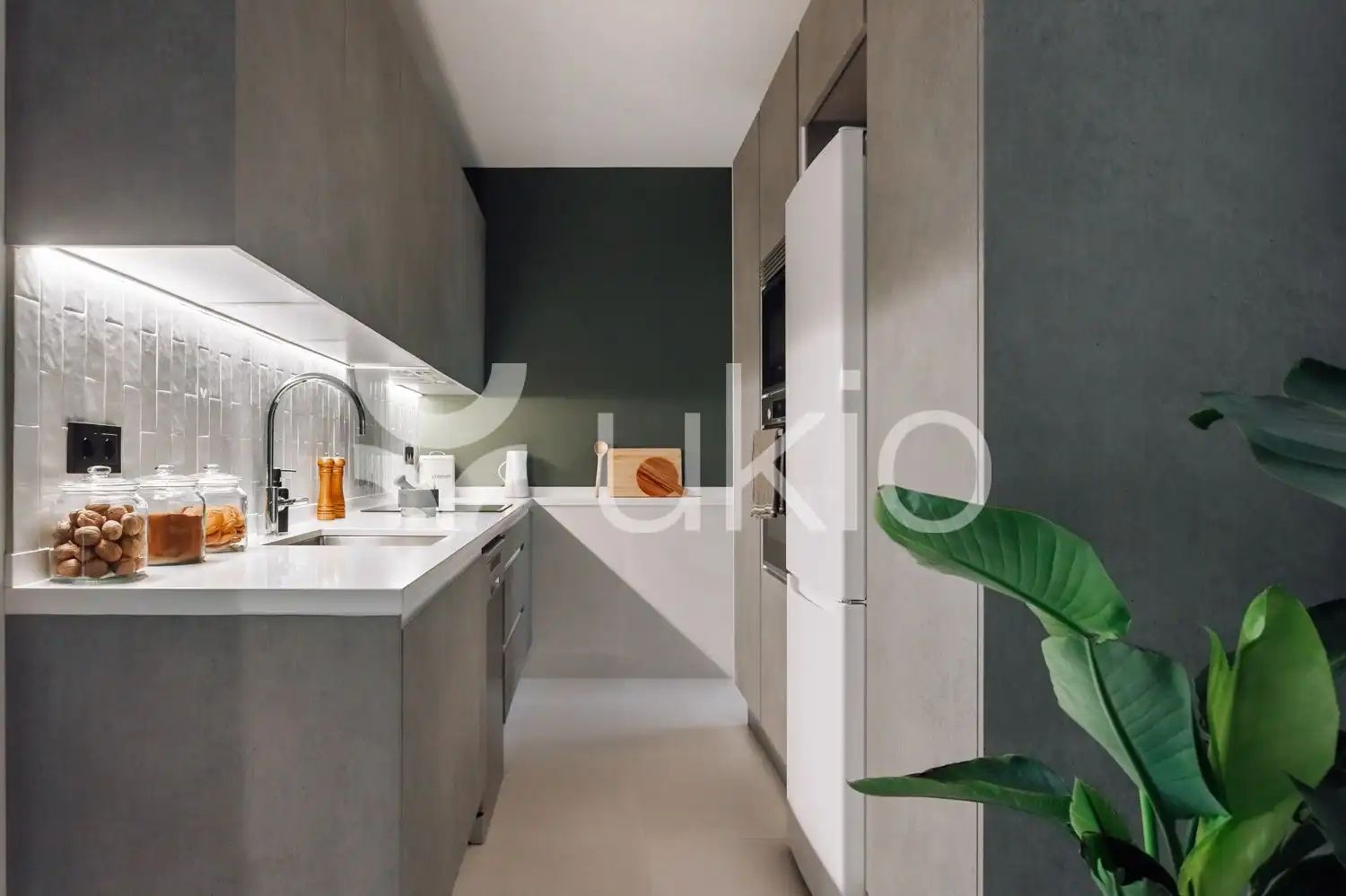 Cocina de Apartamento de alquiler en Barcelona con Aire acondicionado, Calefacción y Amueblado