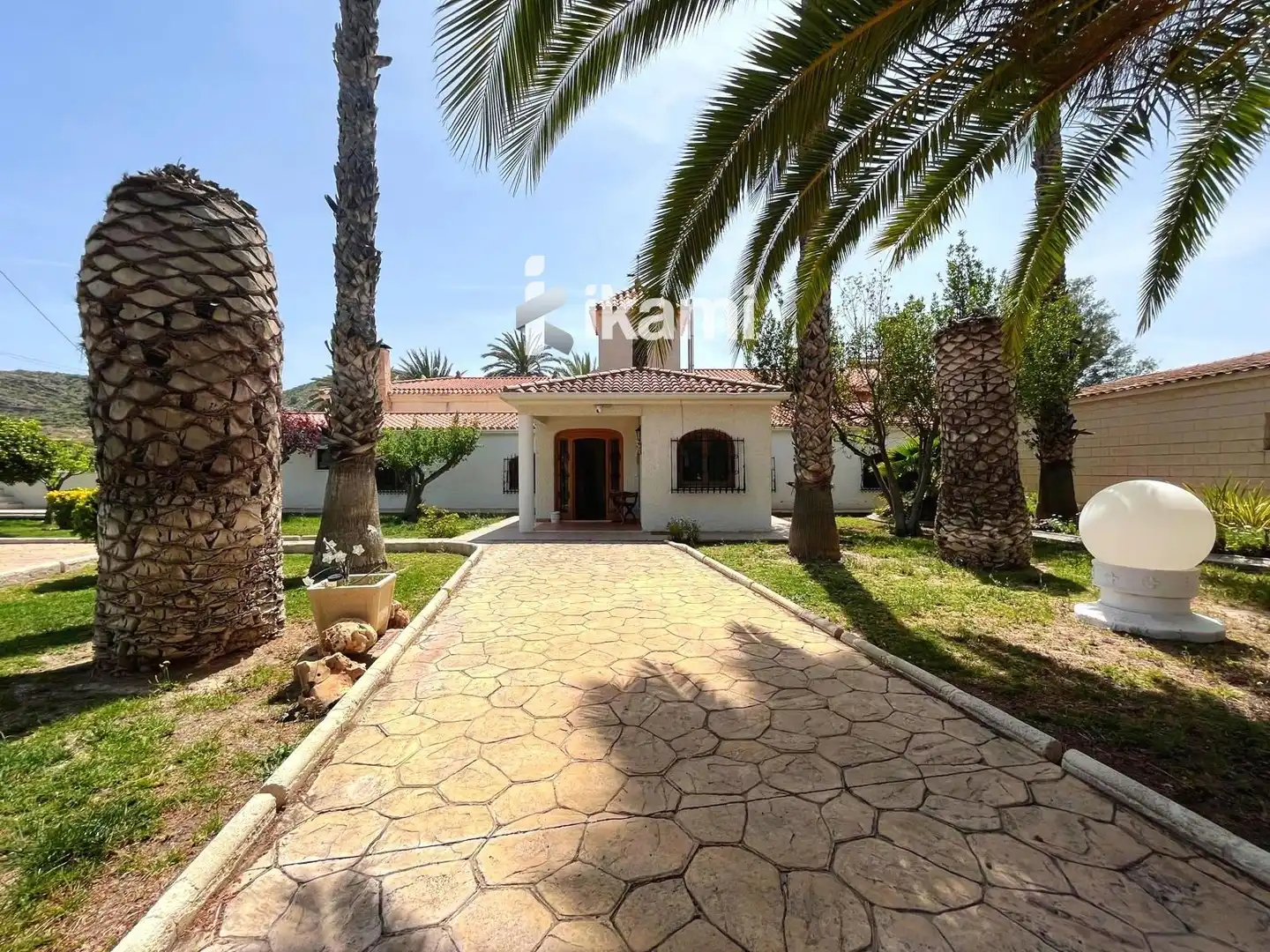 Vista exterior de Casa o chalet en venta en Elda con Calefacción, Trastero y Piscina