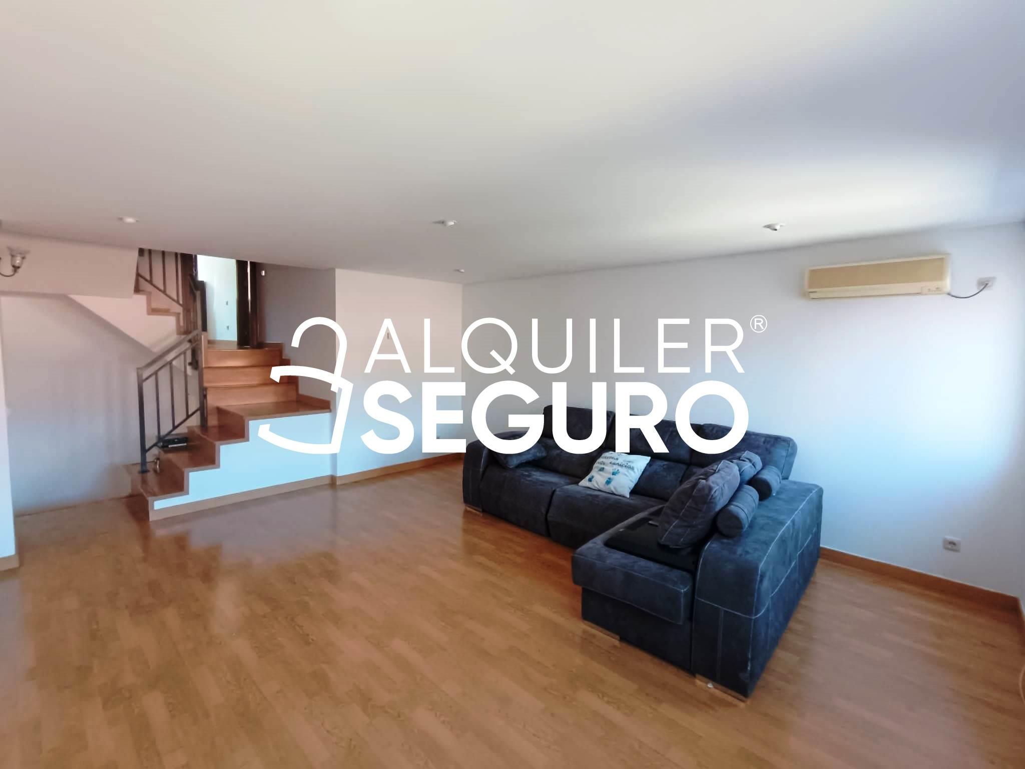 Living room of Flat for rent in  Madrid Capital  with Heating