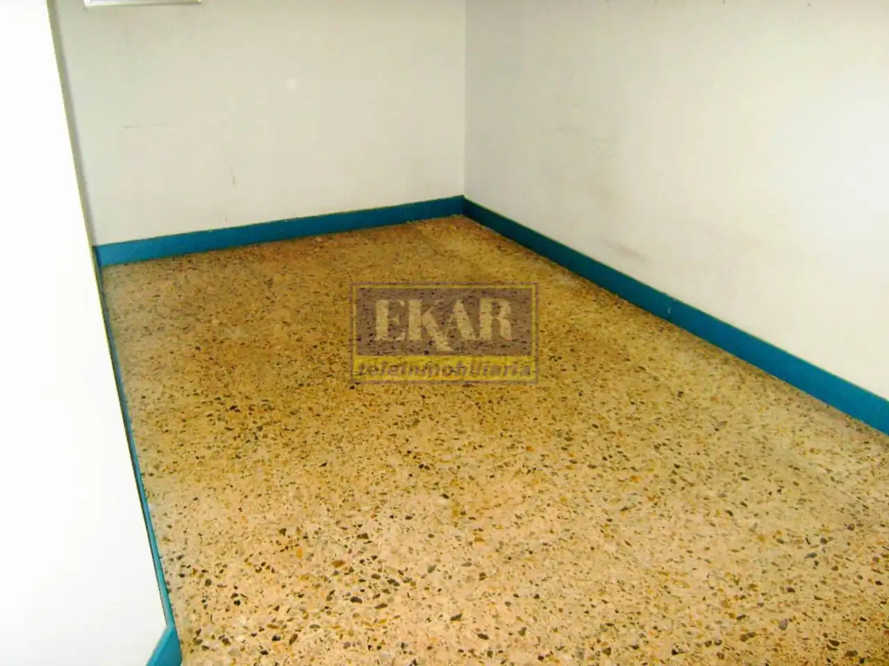 Industrial building to rent in Calle Primautzar, imagen 7