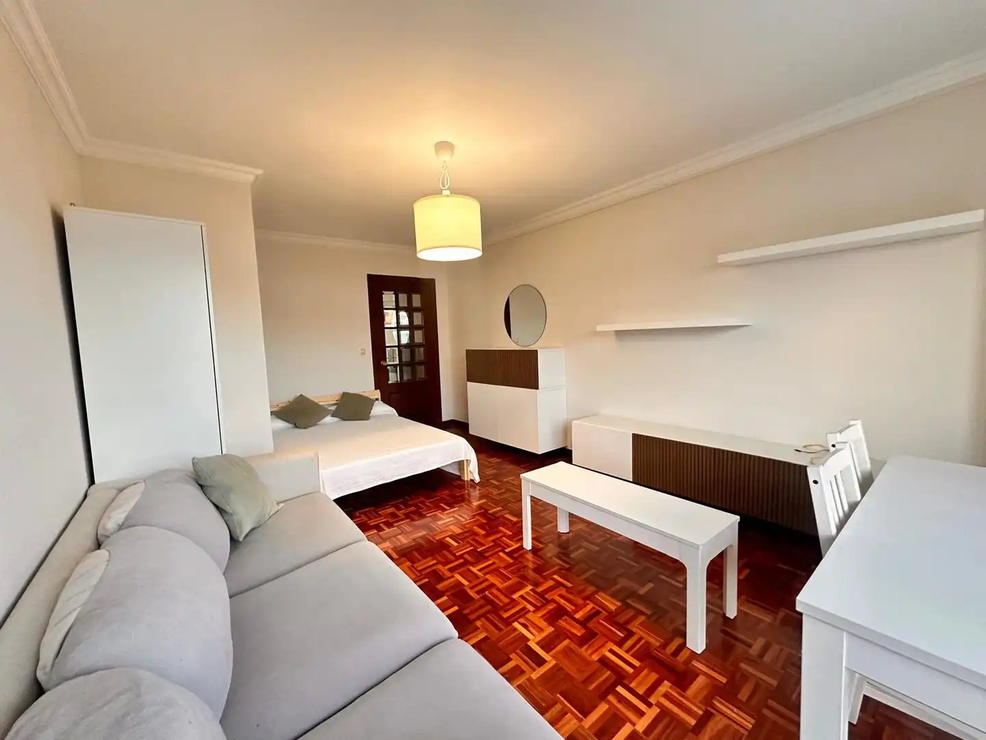 Bedroom of Flat for rent in Vigo   with Furnished, Oven and Washing machine