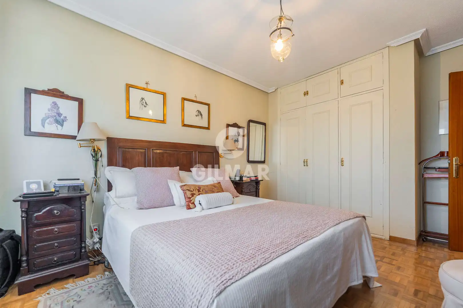 Bedroom of Detached homes for sale in Pozuelo de Alarcón  with Heating, Private garden and Swimming Pool