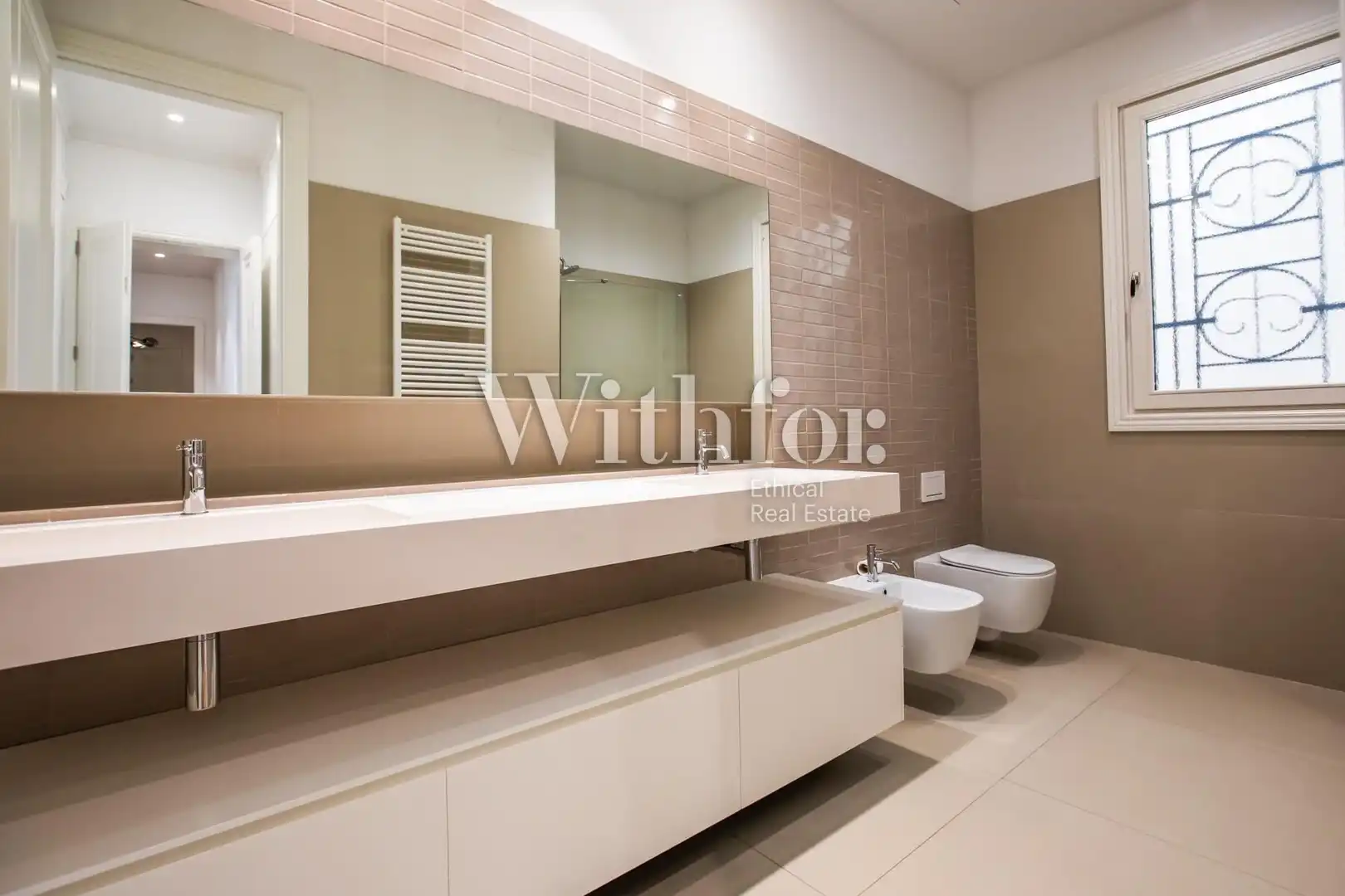 Flat for rent in Calle de Girona, Dreta de l'Eixample