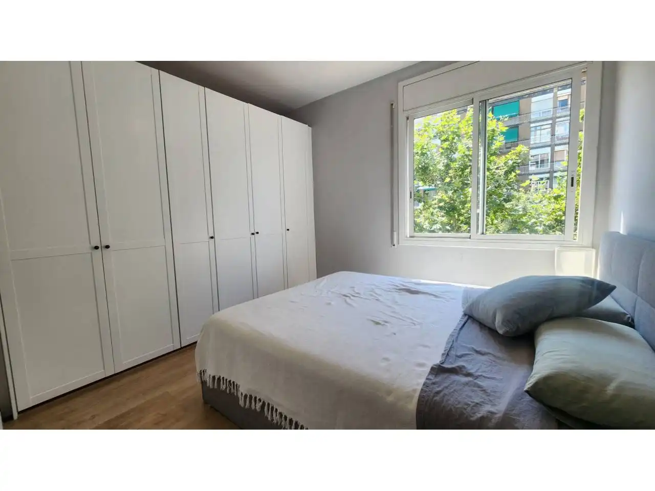 Bedroom of Flat for sale in Barcelona  with Air Conditioner, Parquet flooring and Terrace