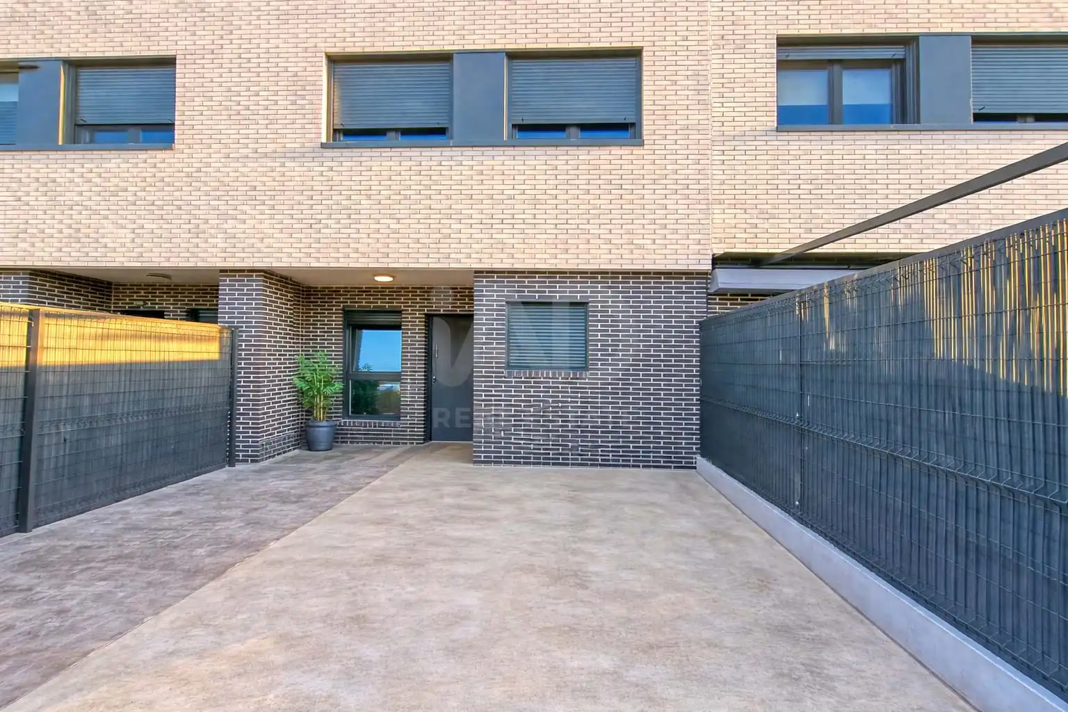 Vista exterior de Casa adosada en venta en Mutxamel con Aire acondicionado, Calefacción y Terraza