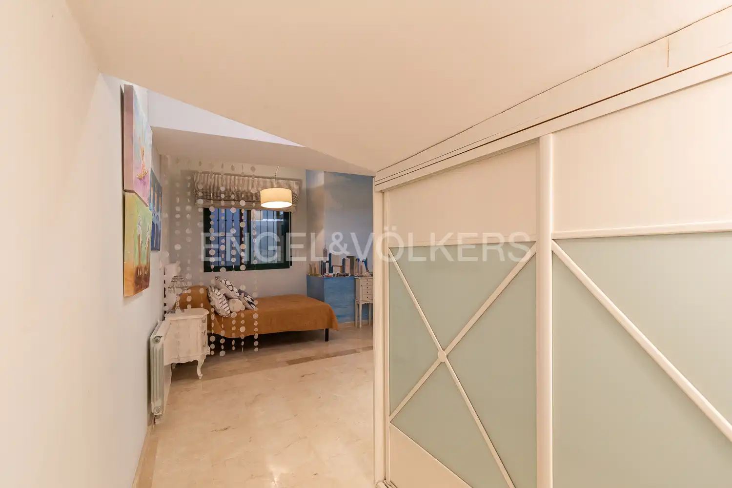 Habitación de Casa adosada en venta en Valencia con Aire acondicionado, Calefacción y Jardín privado