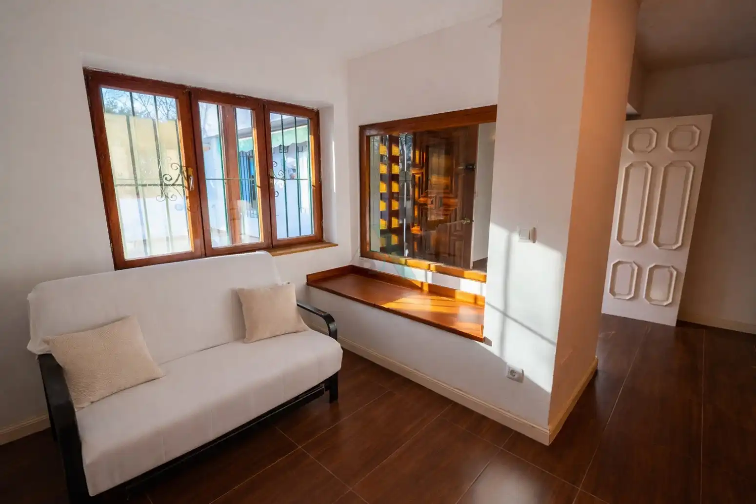 Sala d'estar de Casa o xalet en venda en Llanes amb Jardí privat, Terrassa i Piscina