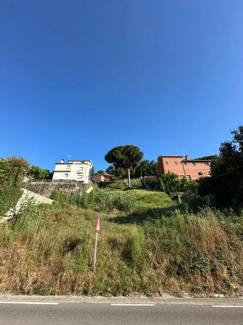 Residential land for sale in Carrer la Pineda, imagen 2