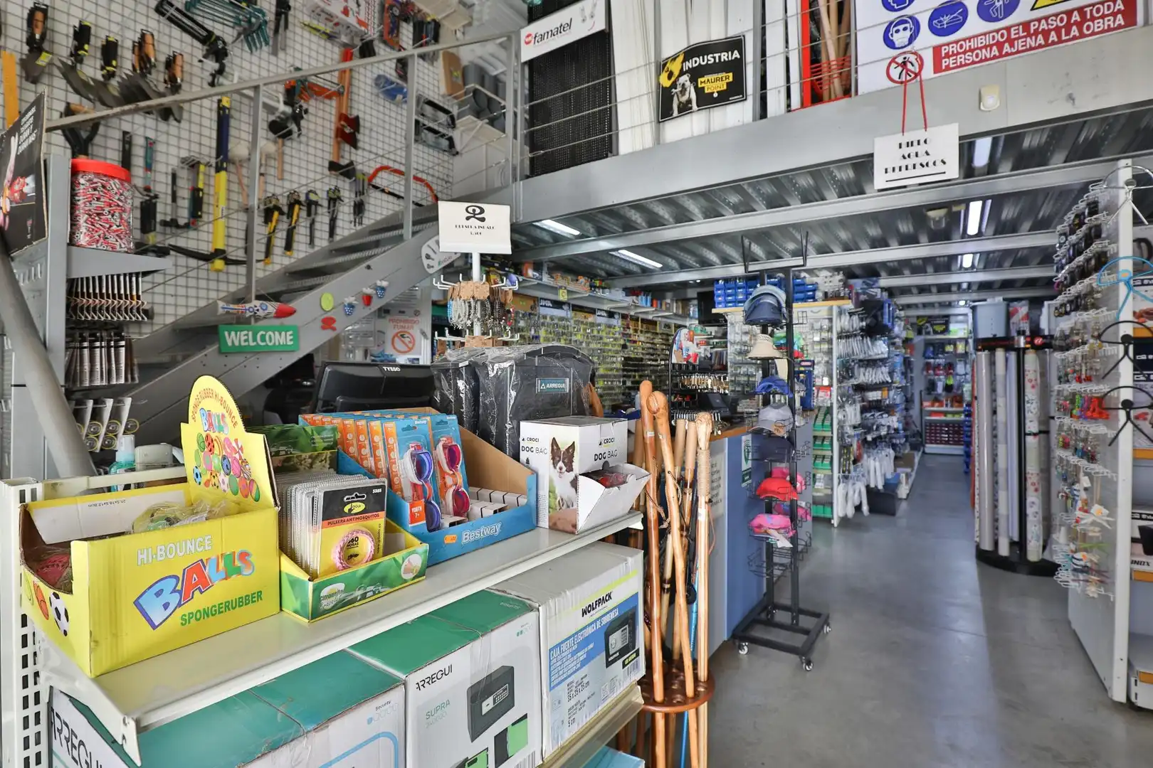 Local en venta en Carboneras