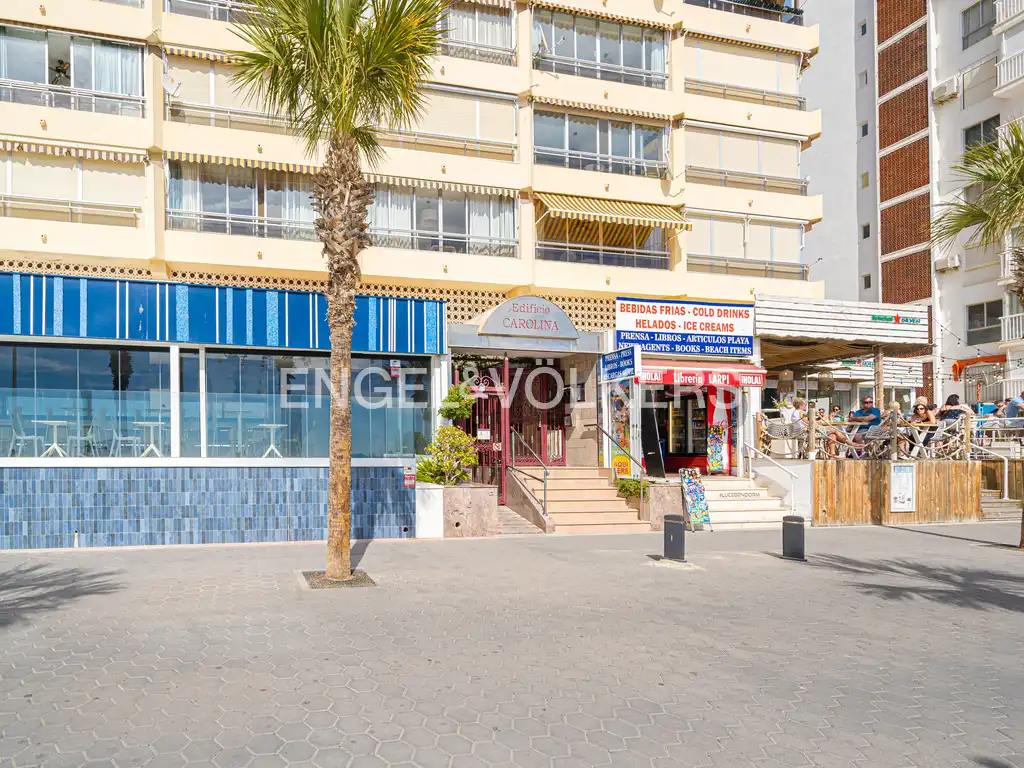 Außenansicht von Wohnungen zur Miete in Benidorm mit Klimaanlage, Möbliert und Gemeinschaftspool