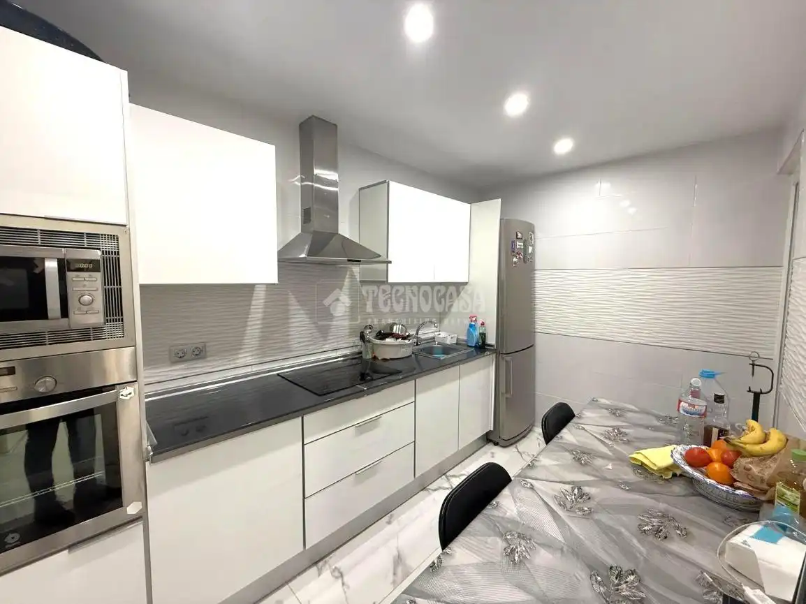 Kitchen of Flat for sale in Talavera de la Reina  with Air Conditioner