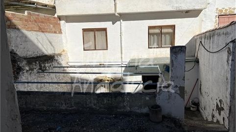 Foto 5 de Casa adosada en venta en Castillo de Locubín, Jaén