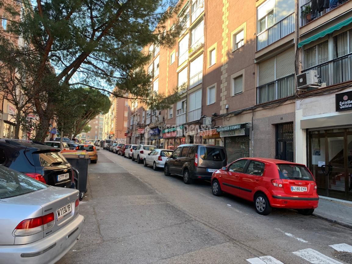 Exterior view of Flat to rent in  Madrid Capital  with Air Conditioner and Heating