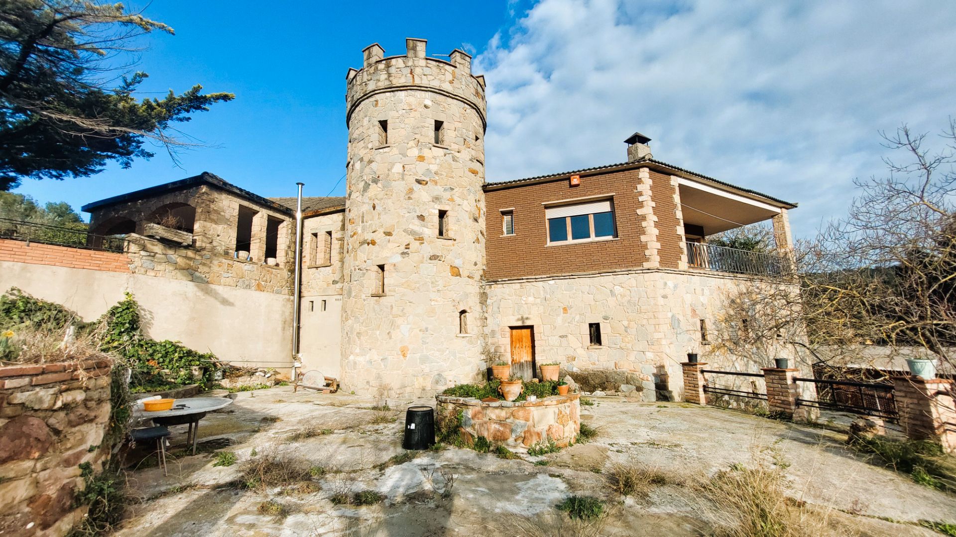Vista exterior de Casa o xalet en venda en Sant Llorenç Savall amb Calefacció, Jardí privat i Terrassa