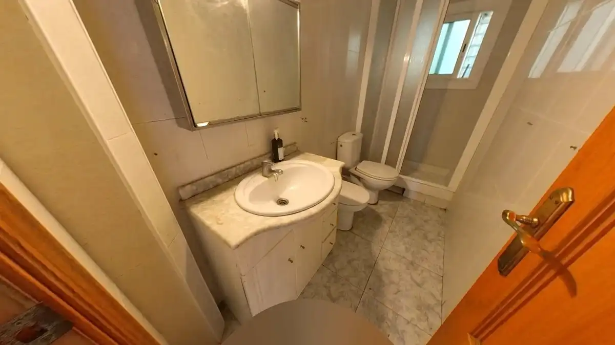 Baño de Piso en venta en Cerdanyola