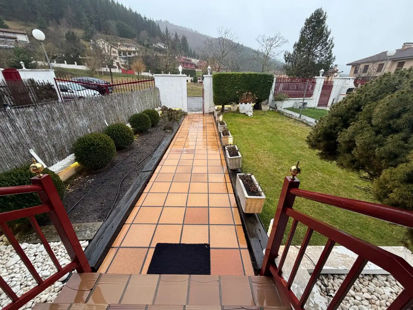 Terrassa de Casa adosada en venda en Zorraquín amb Calefacció, Jardí privat i Traster
