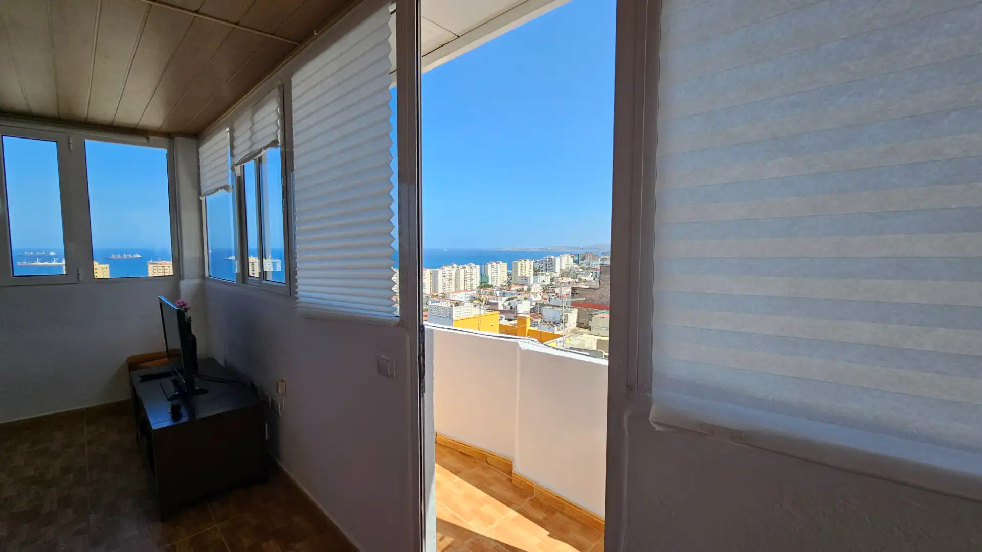 Vista exterior de Ático en venta en Las Palmas de Gran Canaria con Aire acondicionado y Amueblado