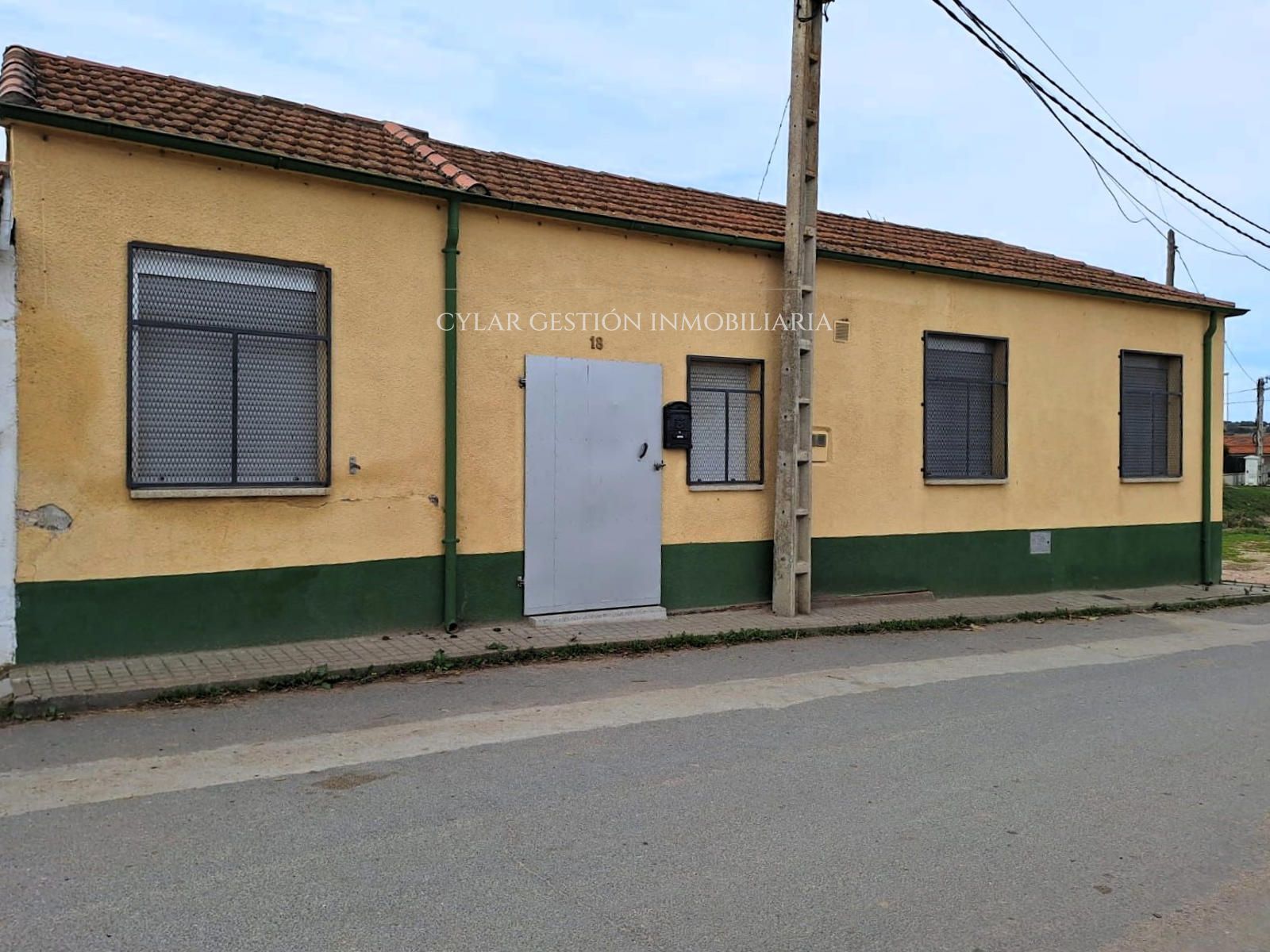 Vista exterior de Casa o chalet en venta en Alba de Tormes con Calefacción