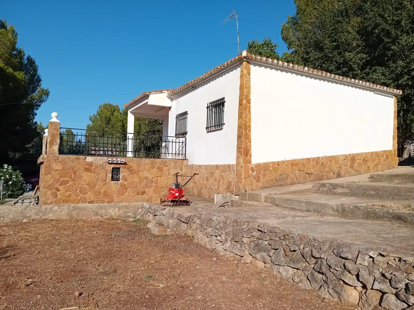 Vista exterior de Casa o chalet en venta en Godelleta con Jardín privado, Terraza y Piscina