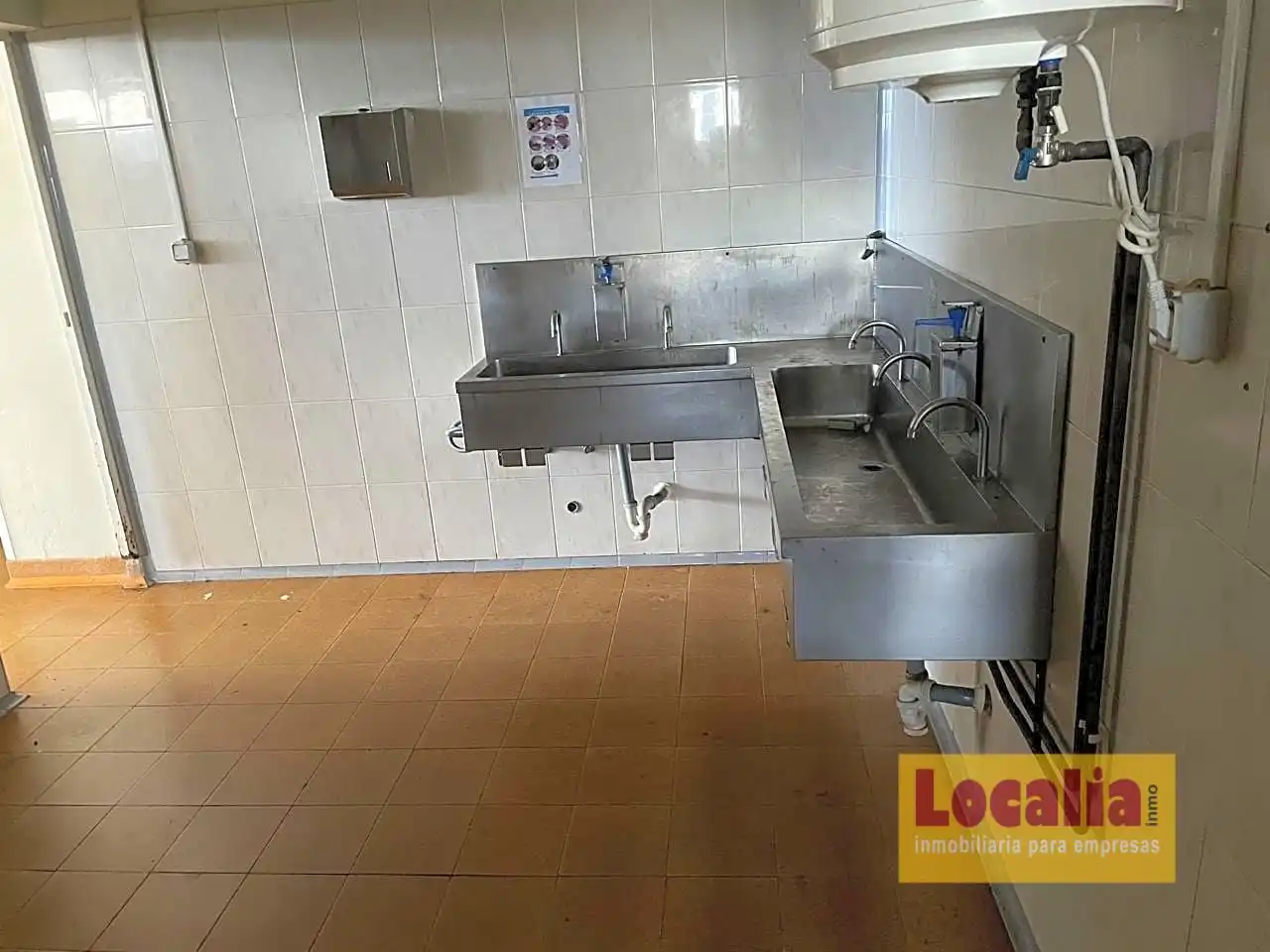 Cocina de Nave industrial en venta en Laredo