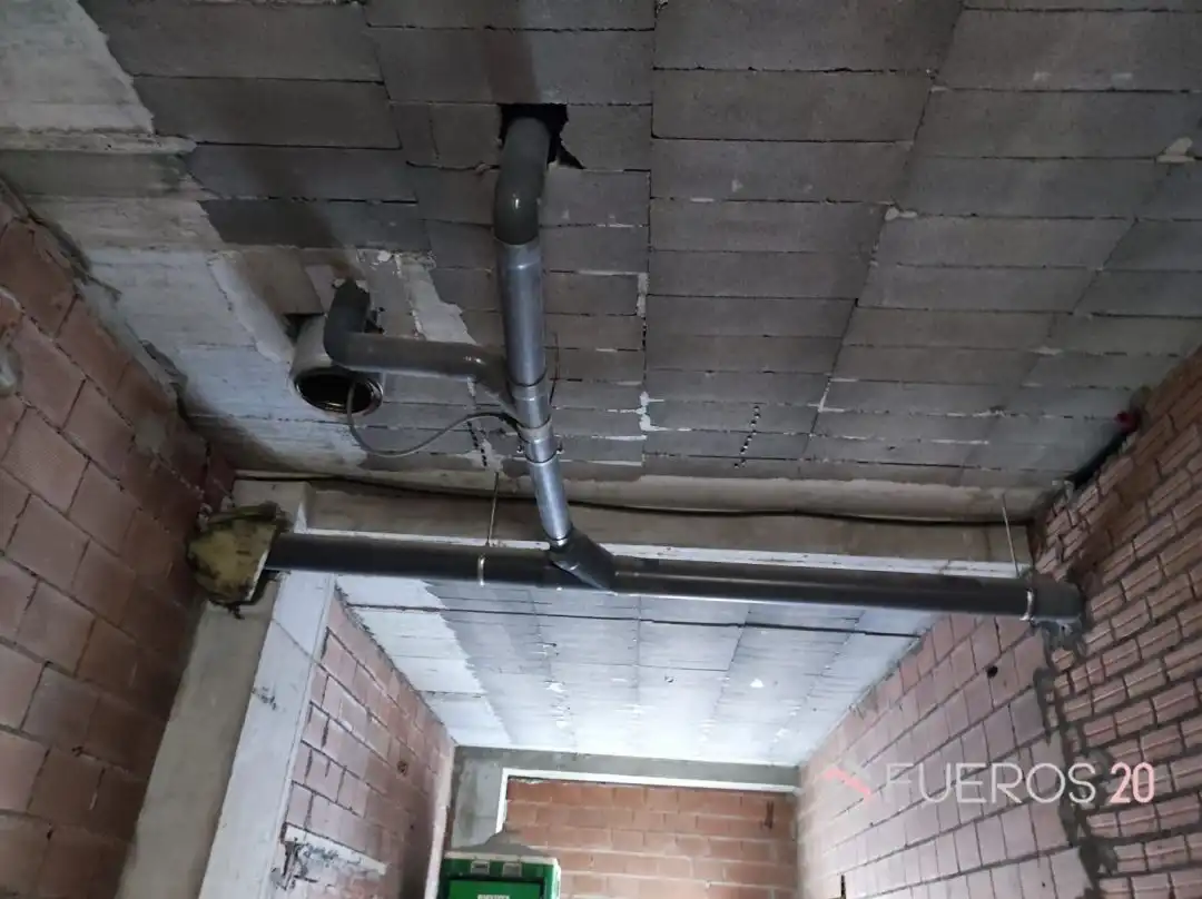 Local comercial en venta en Lasesarre, imagen 8