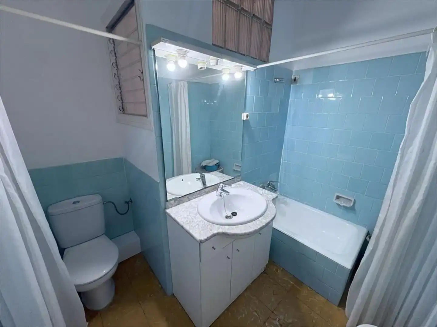 Baño de Piso en venta en Igualada con Trastero y Amueblado