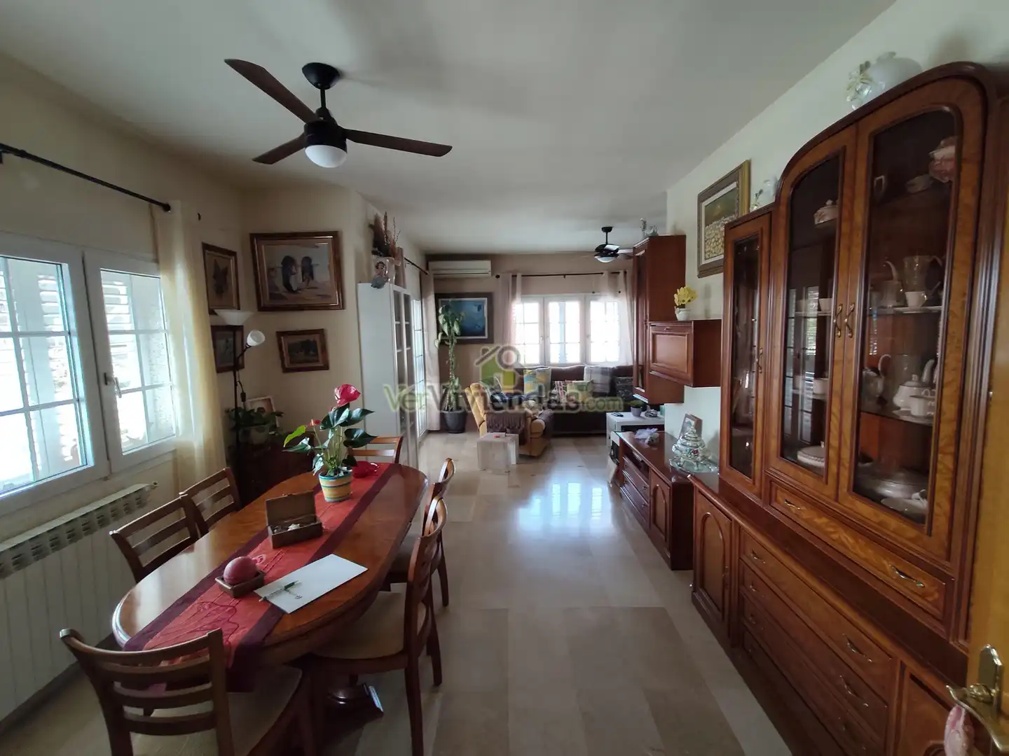 Sala de estar de Casa o chalet en venta en Castellbisbal con Aire acondicionado, Calefacción y Jardín privado