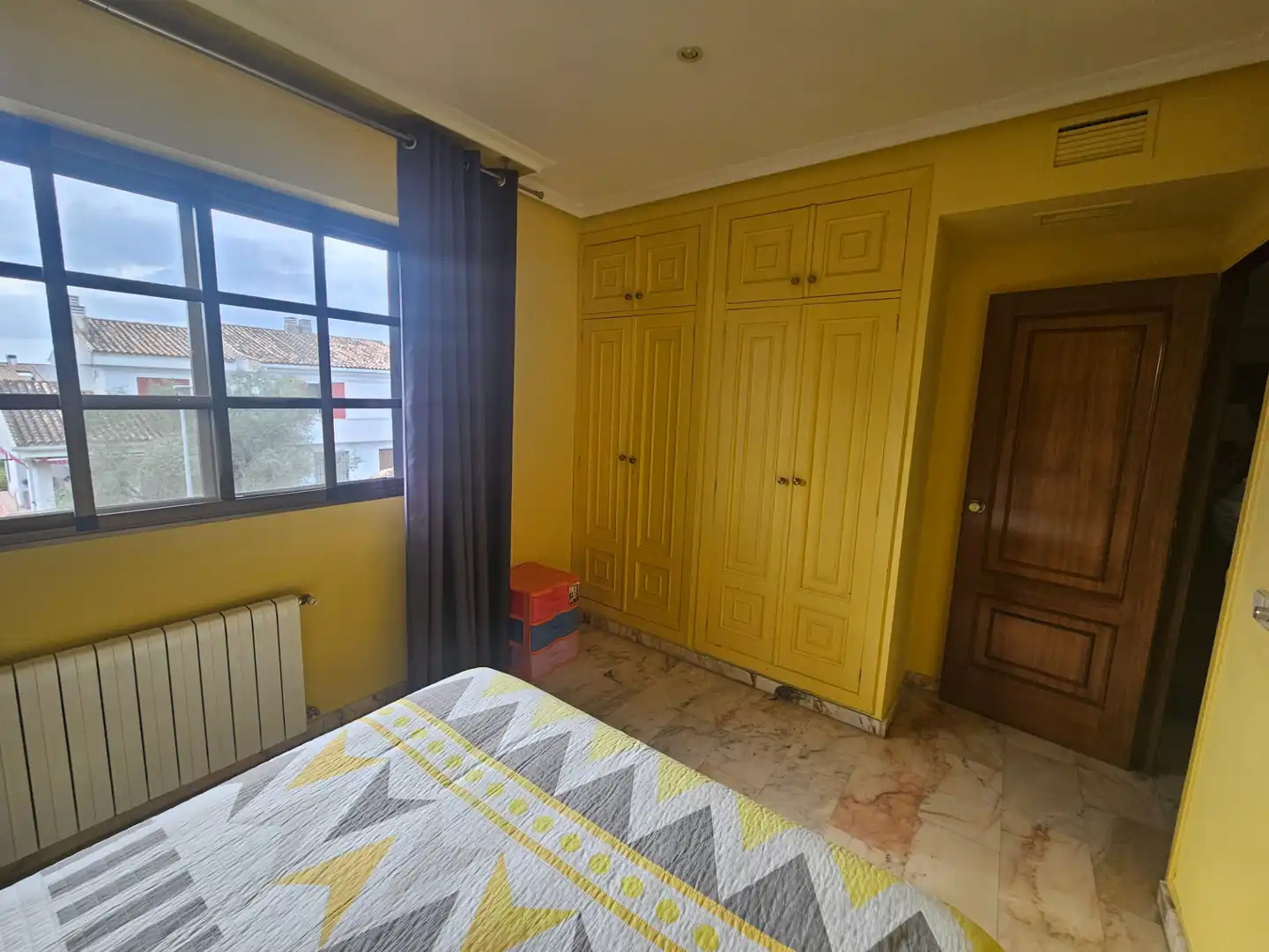 Dormitori de Casa o xalet en venda en Cáceres amb Aire condicionat, Calefacció i Jardí privat