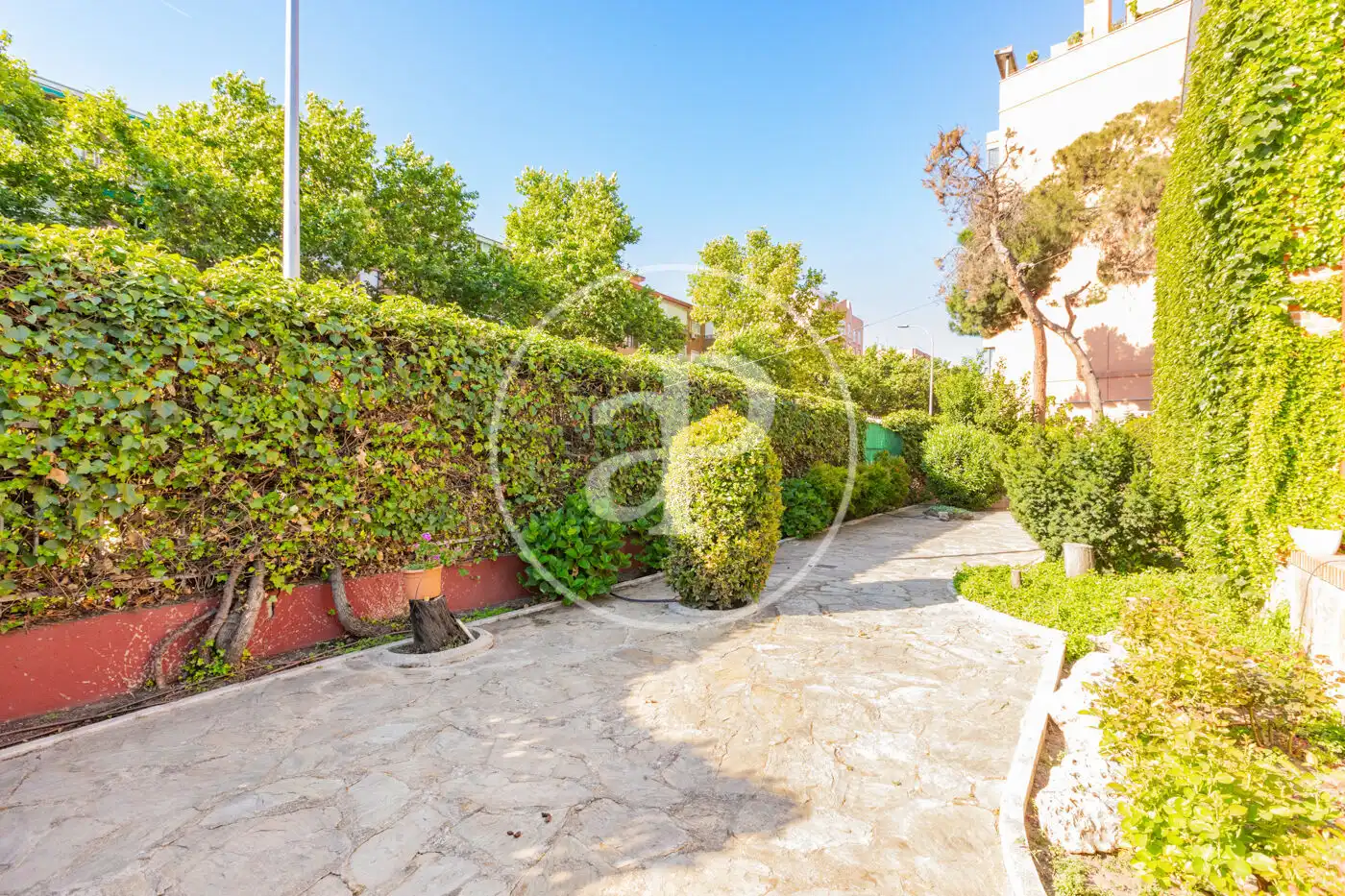 Jardín de Casa adosada en venta en Madrid con Aire acondicionado, Calefacción y Jardín privado