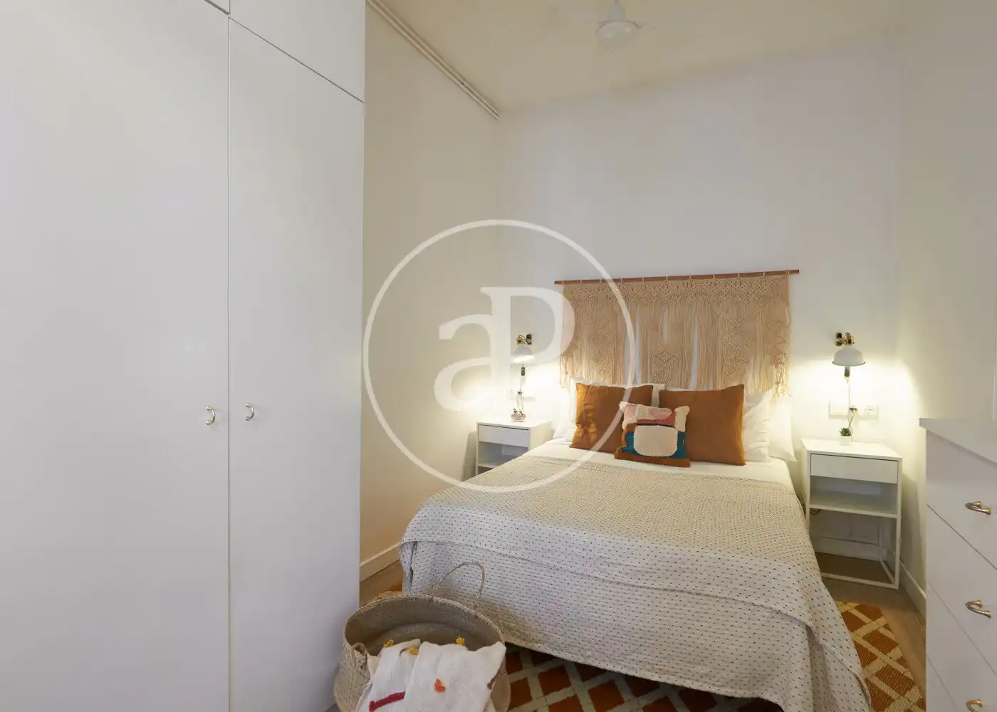 Habitación de Piso en venta en Barcelona con Calefacción, Terraza y Amueblado