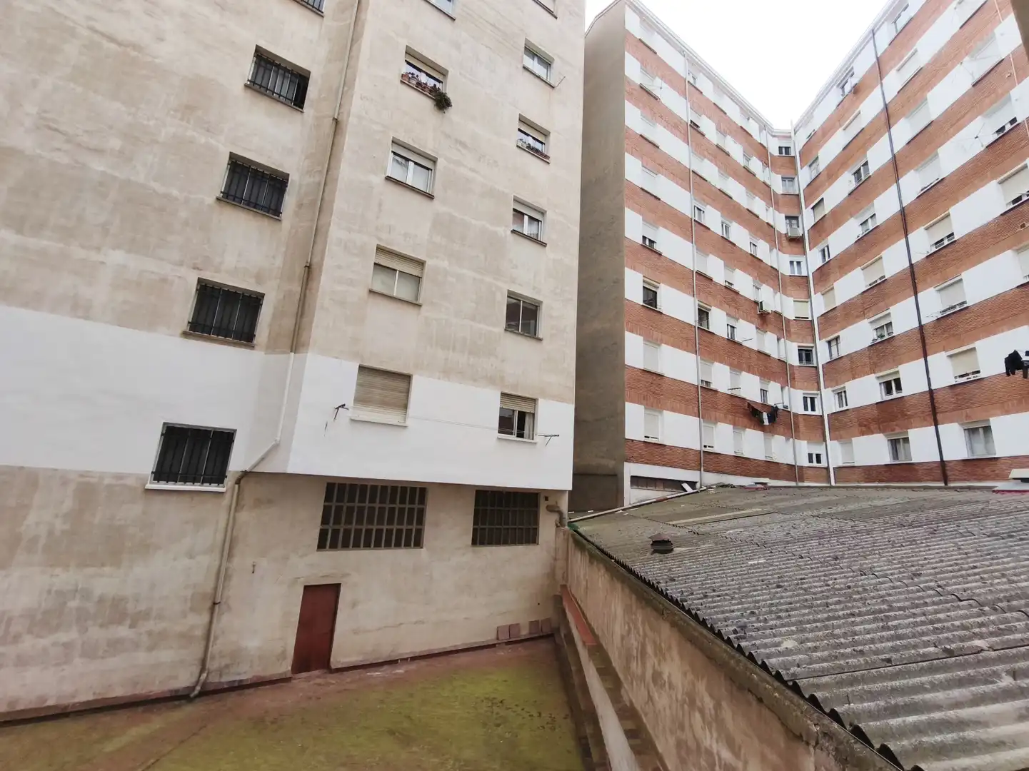Außenansicht von Wohnung zum Verkauf in  Logroño mit Heizung und Parkett
