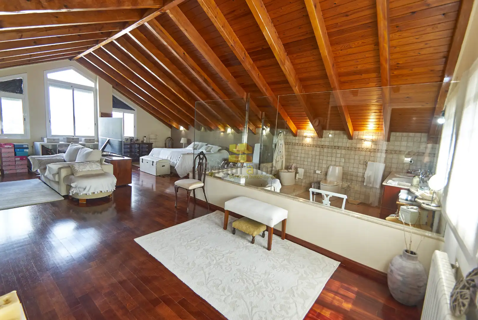 Sala d'estar de Casa o xalet en venda en Castelldefels amb Aire condicionat, Calefacció i Jardí privat