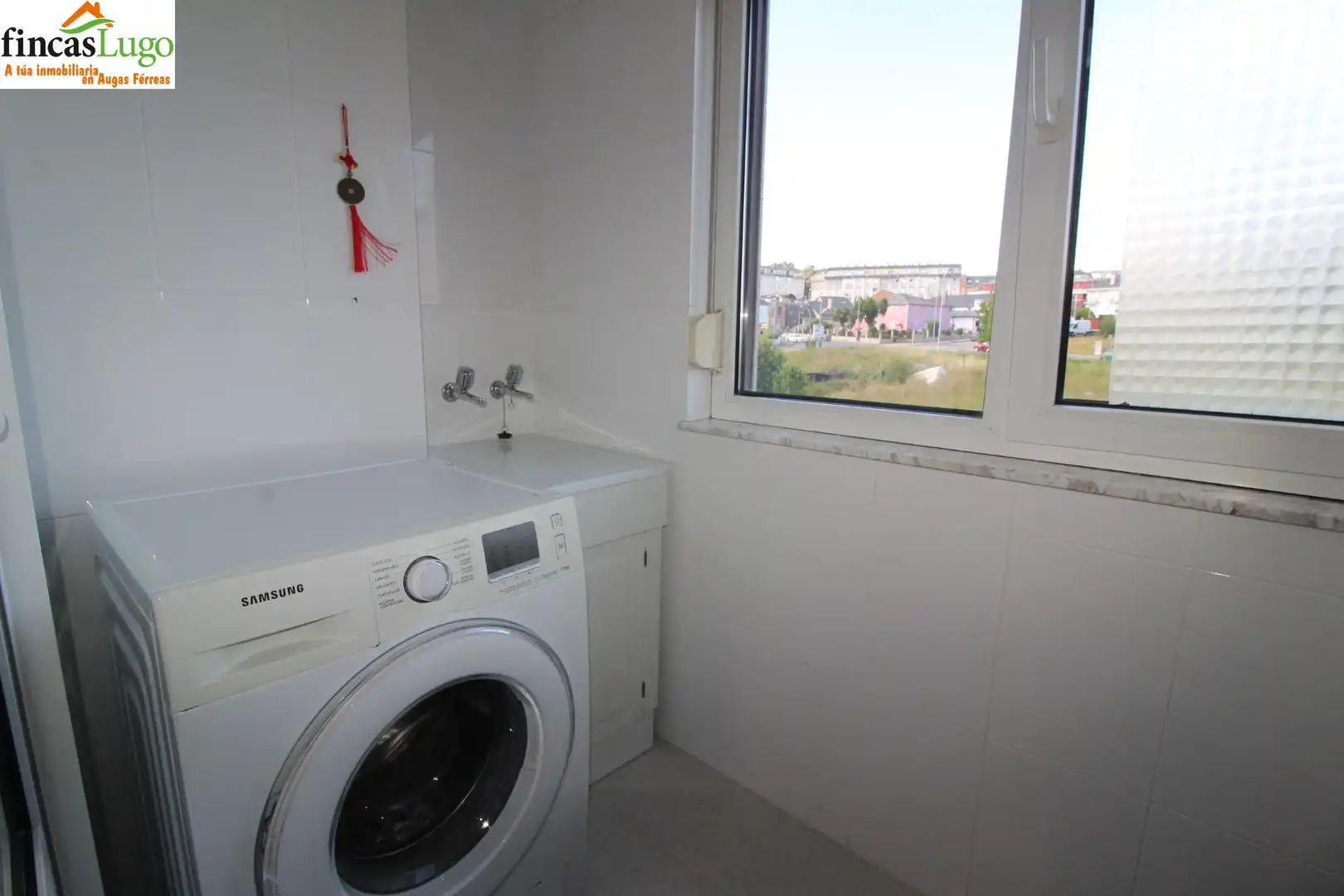 Bathroom of Flat for rent in Lugo  with Furnished