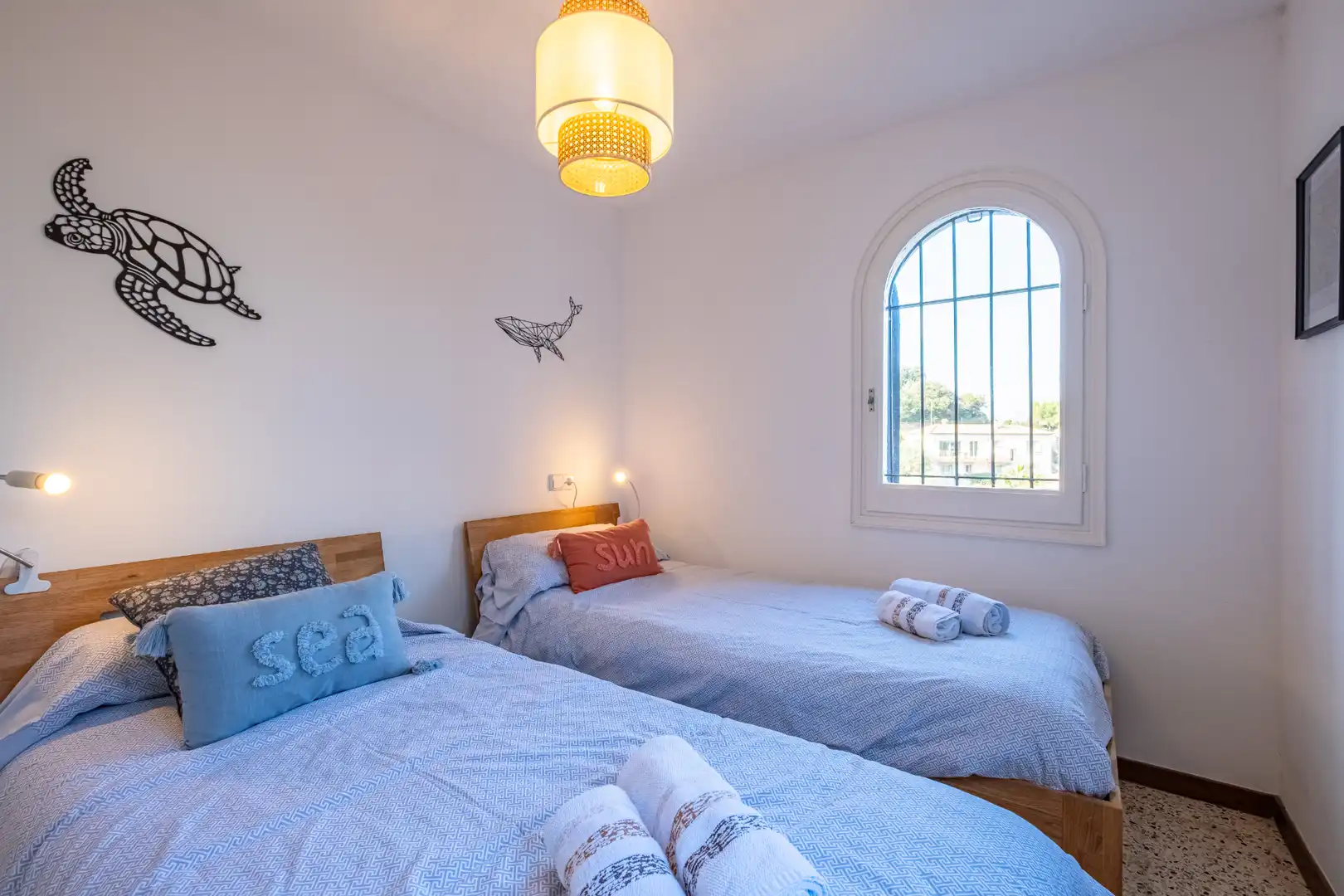 Schlafzimmer von Einfamilien-Reihenhaus zum Verkauf in Begur mit Klimaanlage, Heizung und Terrasse