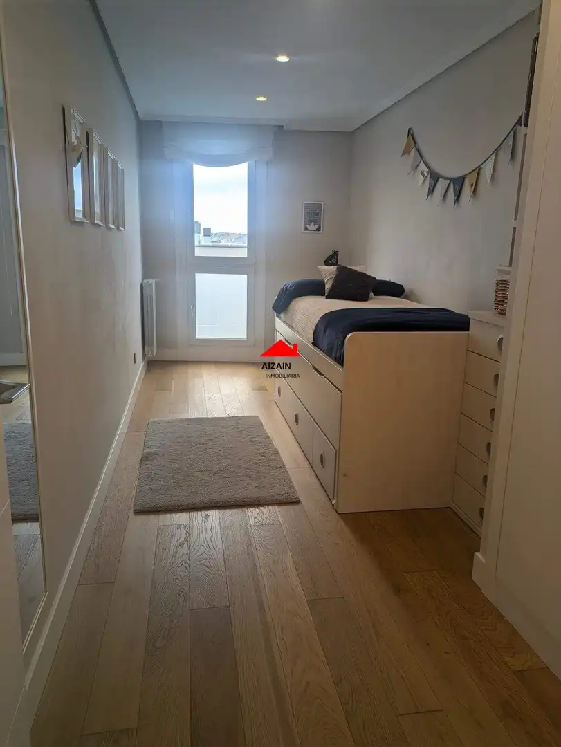 Habitación de Piso en venta en Bilbao  con Calefacción y Trastero