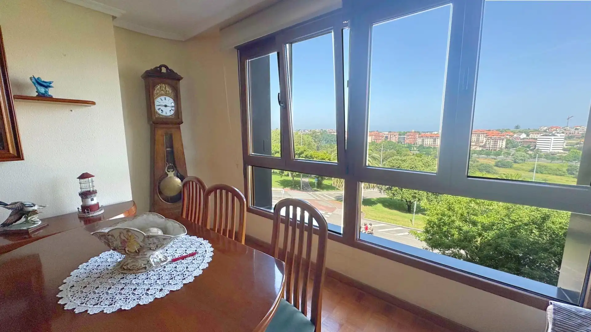 Piso con ascensor en venta en Los Castros, imagen 4