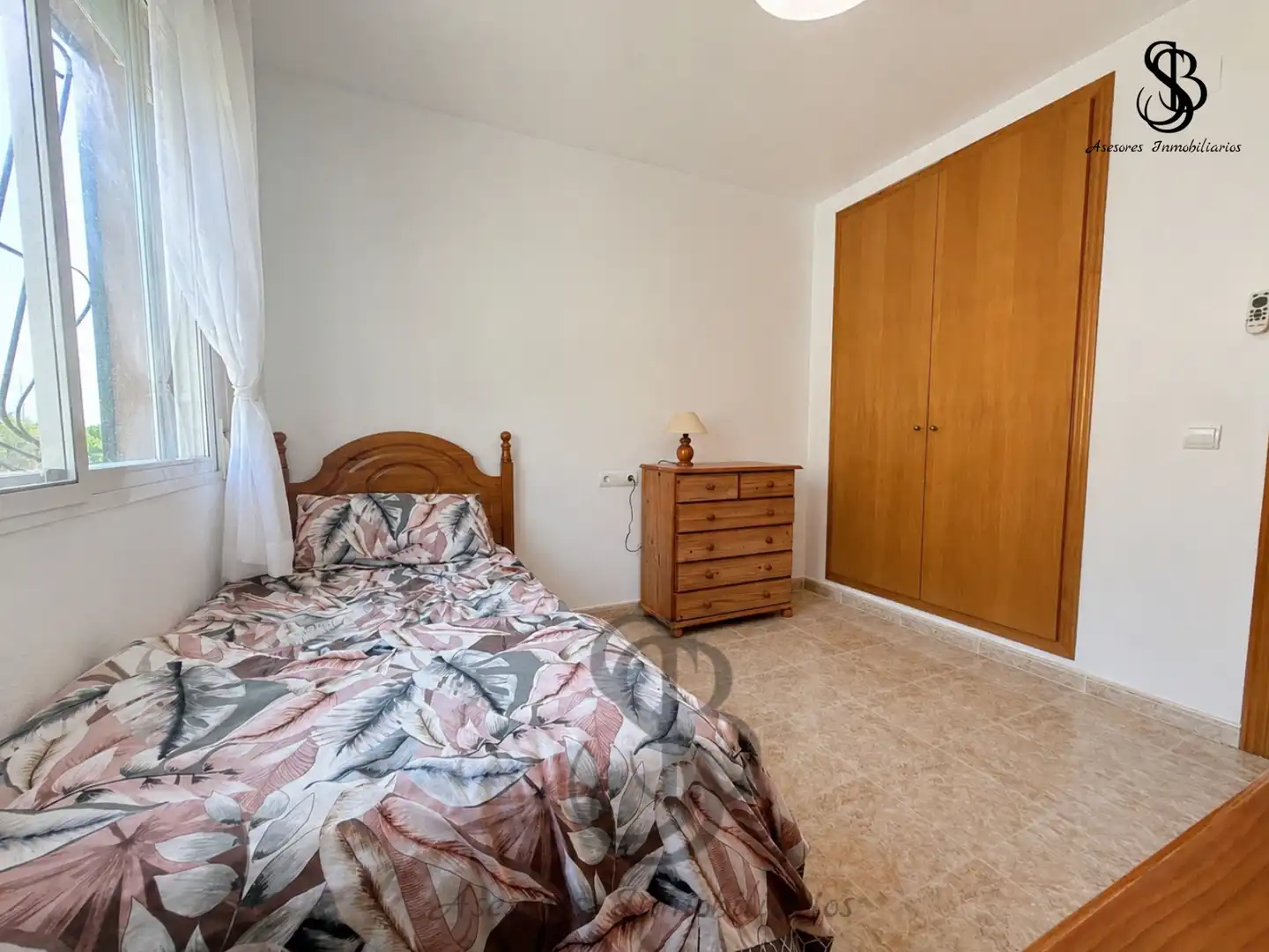 Habitación de Casa adosada en venta en Busot con Aire acondicionado, Calefacción y Jardín privado