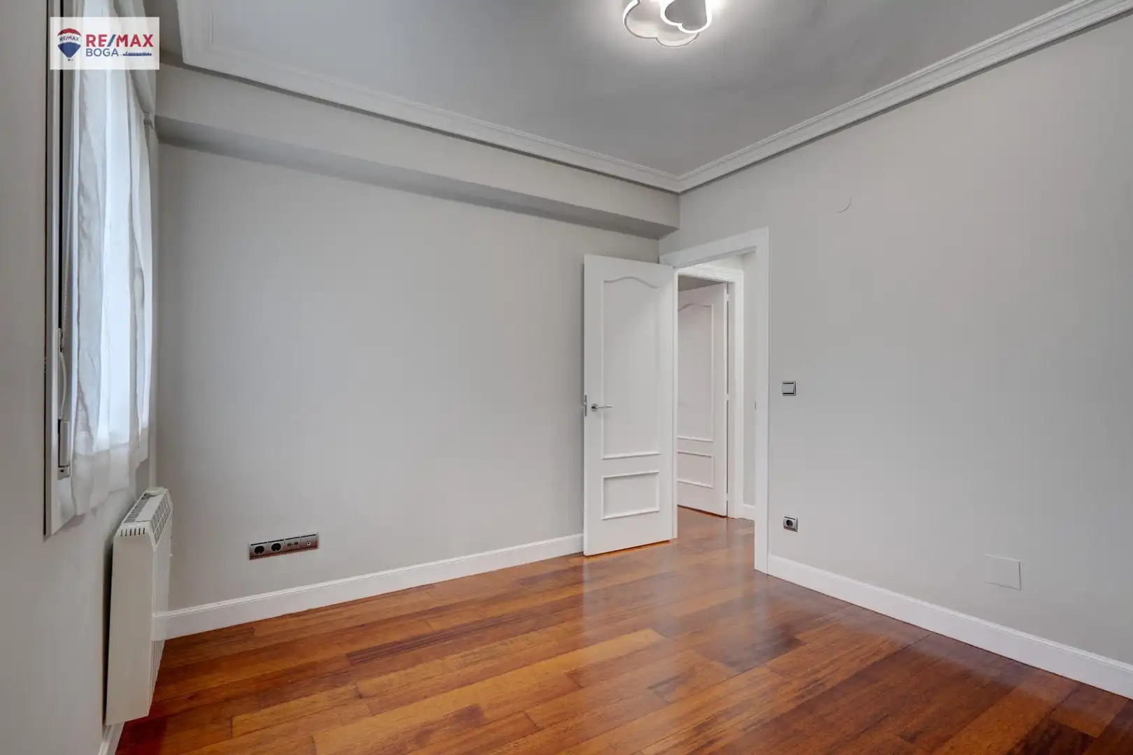 Schlafzimmer von Wohnung zum Verkauf in Zarautz mit Privatgarten