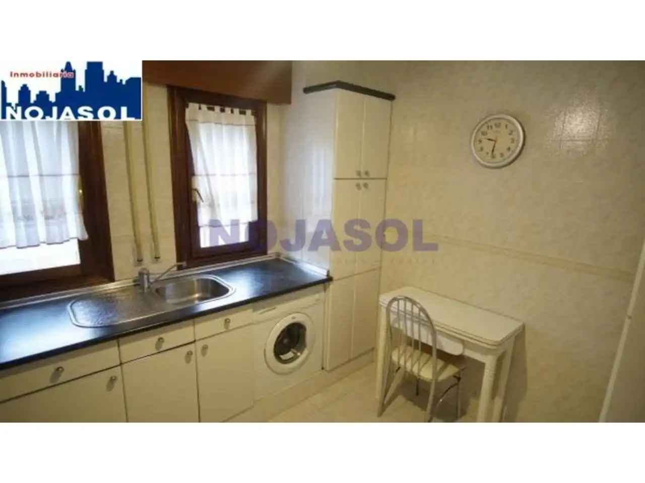 Cocina de Apartamento de alquiler en Noja con Terraza y Amueblado