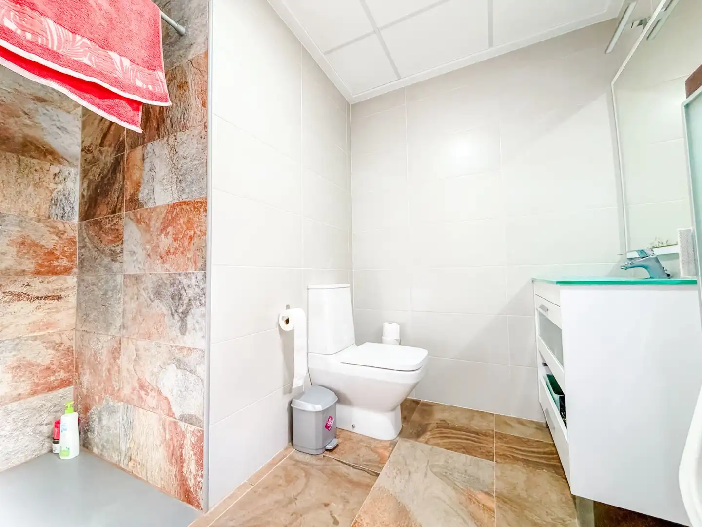 Baño de Casa o chalet en venta en Elda con Aire acondicionado, Amueblado y Internet