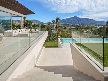 Casa amb piscina en venda a Nueva Andalucía