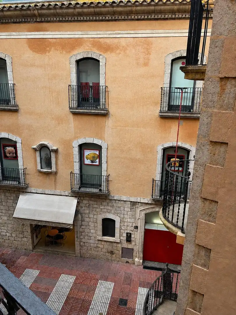 Balcony of Buildings for sale in Figueres