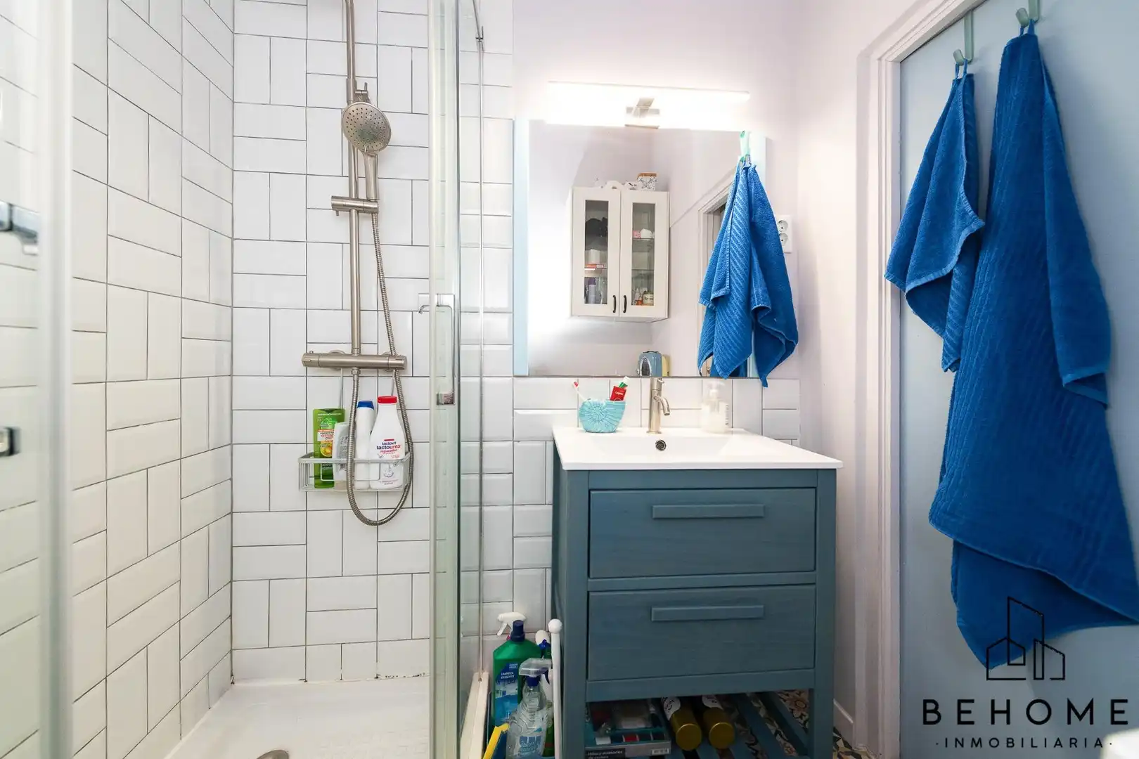 Baño de Piso en venta en Málaga con Aire acondicionado