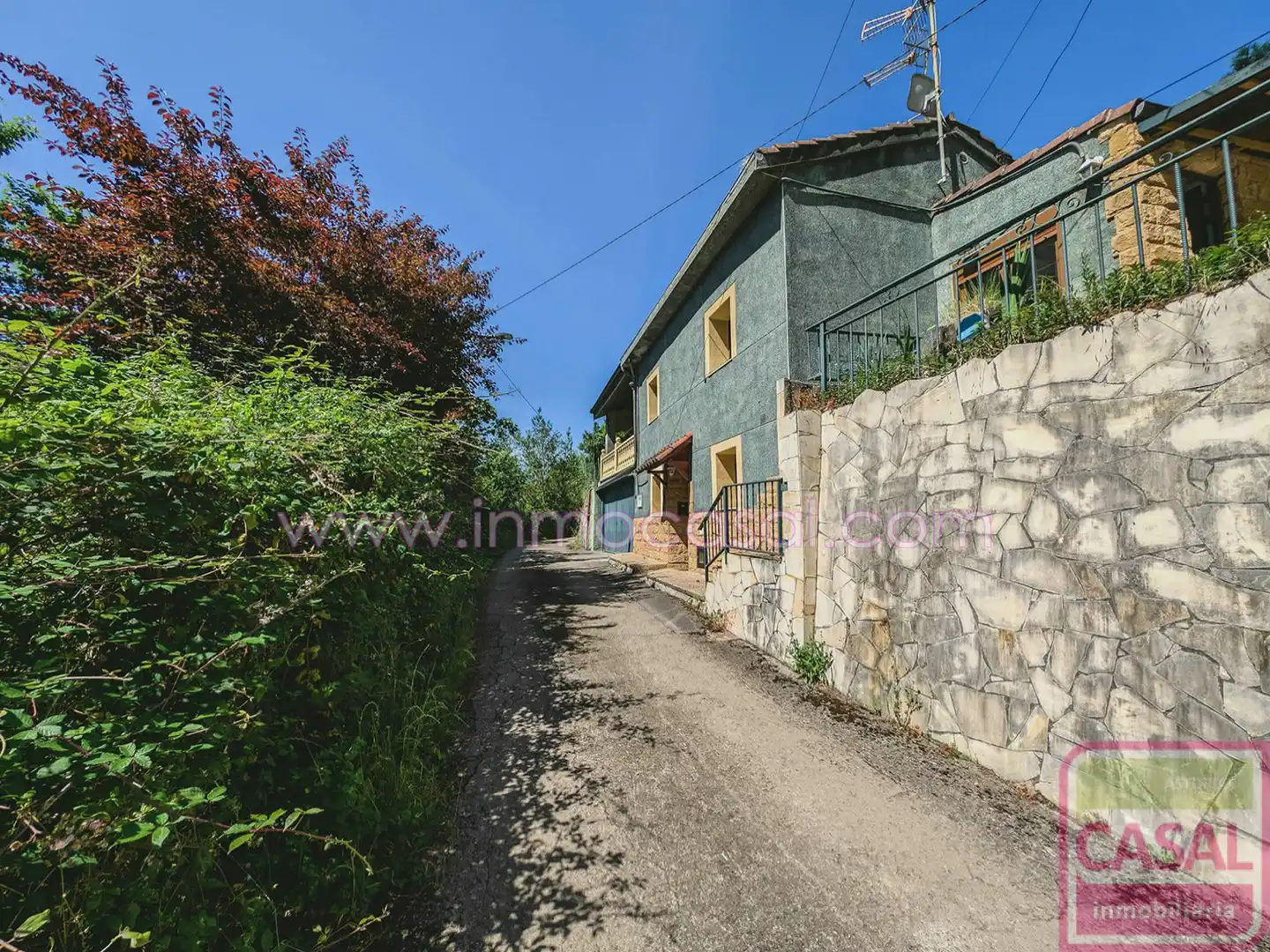 Exterior view of Houses for sale in San Martín del Rey Aurelio  with Heating, Terrace and Storage room