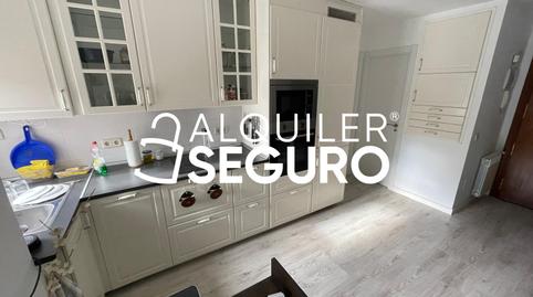 Foto 4 de Piso de alquiler en De Melchor Fernández Almagro, La Paz,  Madrid Capital