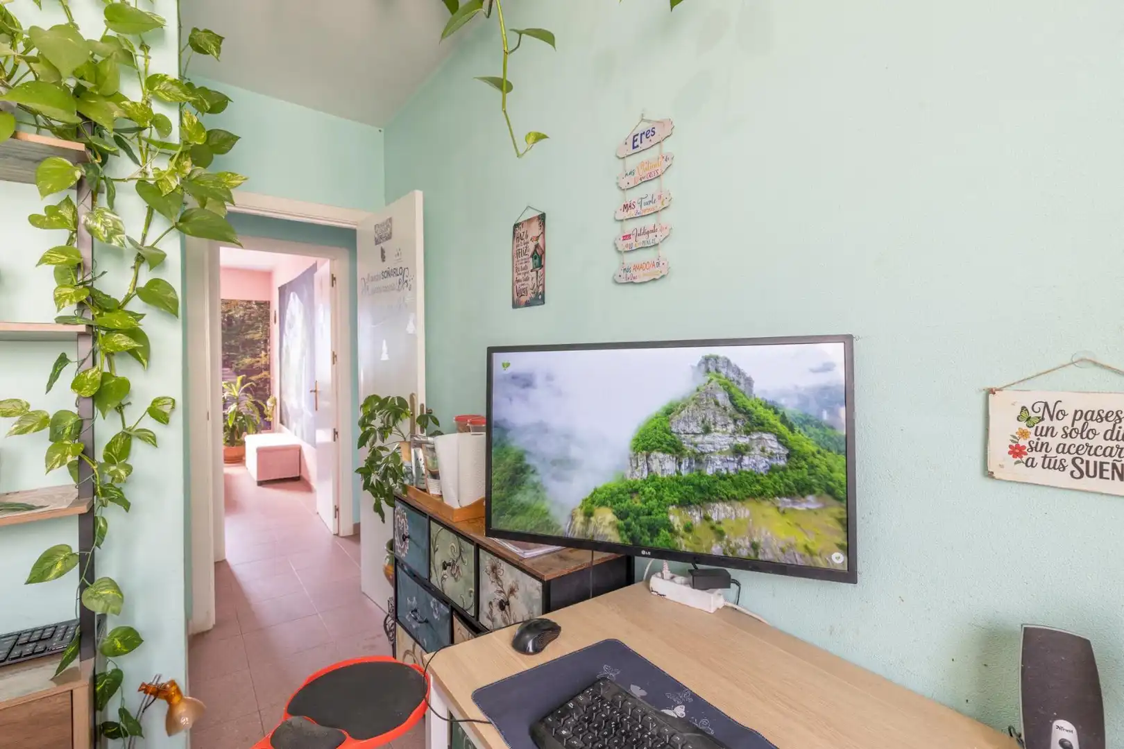 Sala de estar de Piso en venta en Granada con Calefacción, Terraza y Amueblado