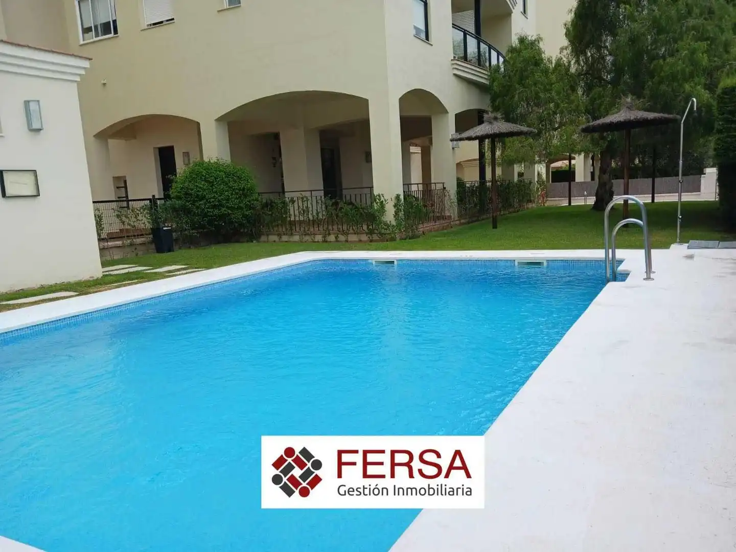 Swimming pool of Flat for rent in El Puerto de Santa María  with Air Conditioner, Heating and Private garden