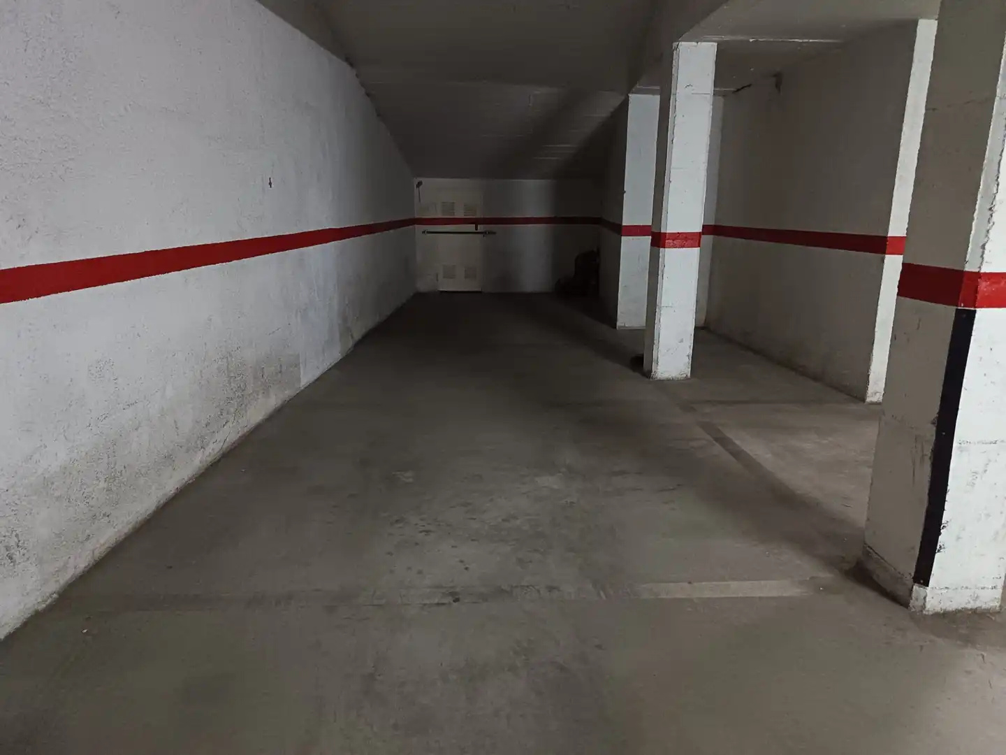Einzelparkplatz mit Aufzug zum Verkauf in Carrer Canelones 10, imagen 5