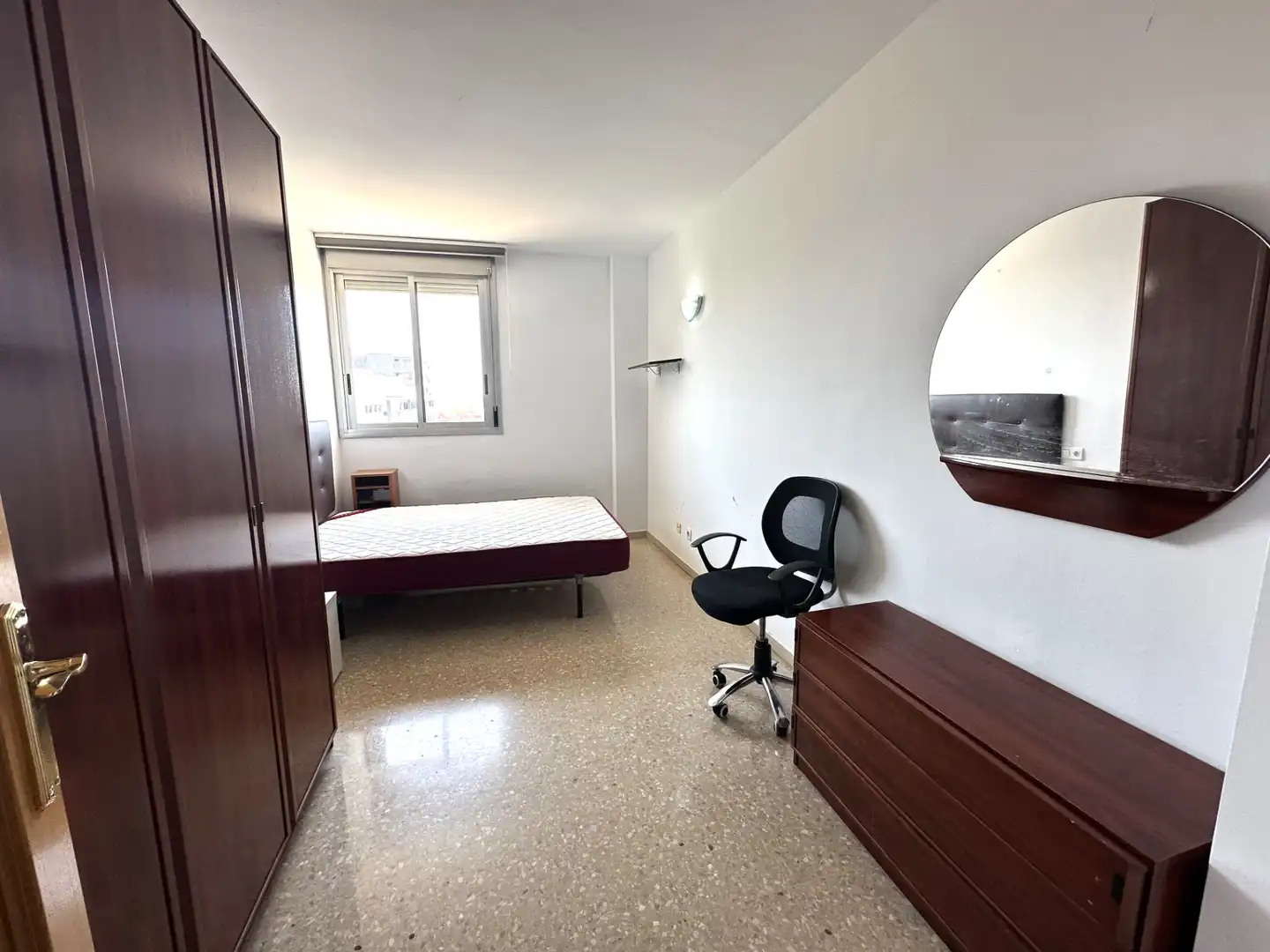 Bedroom of Flat for sale in Badalona  with Air Conditioner, Heating and Parquet flooring
