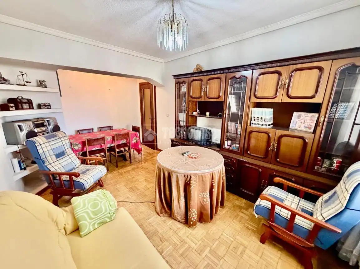 Sala d'estar de Pis en venda en Ávila